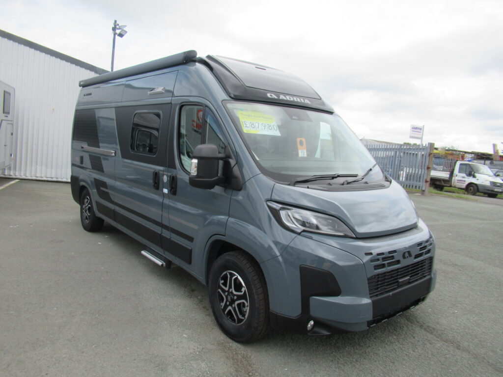 Adria Twin Supreme 600 SPB